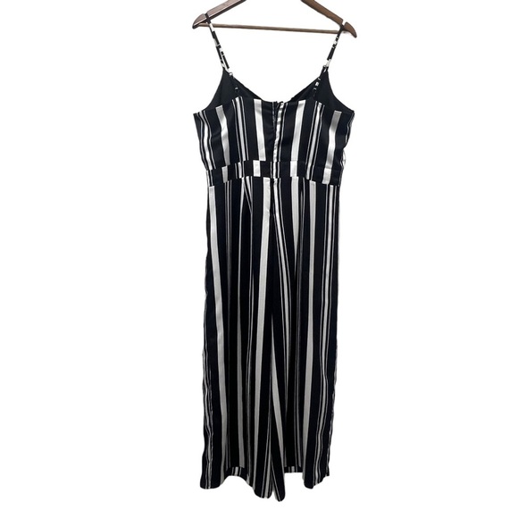 Romeo & Juliet Couture Wide Leg Jumpsuit Size Large  Black & White One Piece - Picture 2 of 13